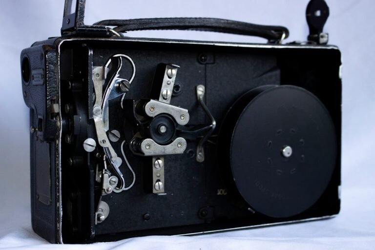 Hohem Revolutionizes Gimbal Tech with Integrated AI Tracking