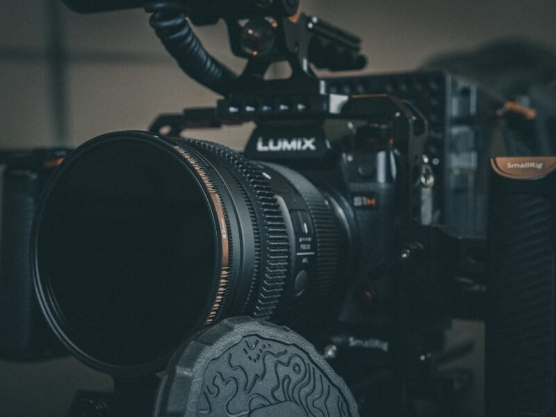 Canon EOS R6 Mark V: Premium Features at Mid-Range Pricing