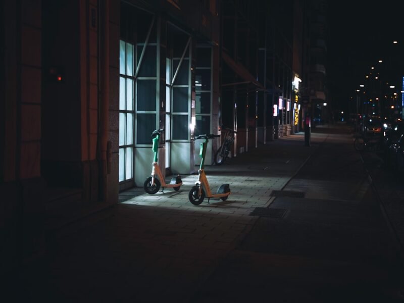 Sony a7 V Street Photography: Does Technology Compromise Authenticity?