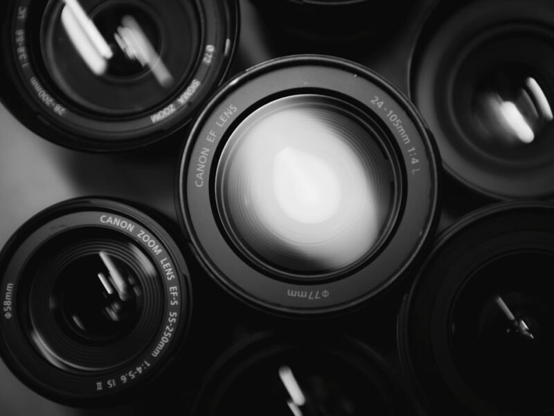 Tamron 17-70mm f/2.8 vs Sigma 17-40mm f/1.8: Aperture or Range?