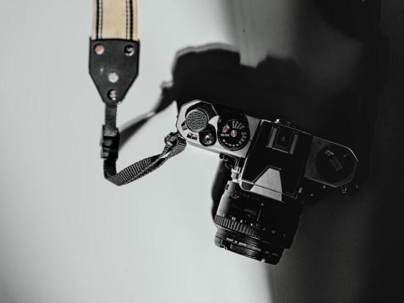 Wandrd’s Revolutionary Magnetic Strap System Redefines Camera Connectivity