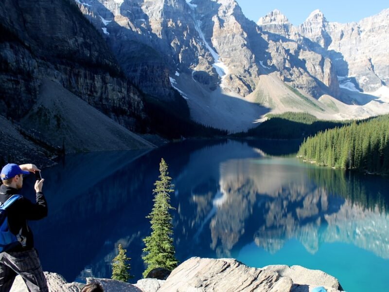 Budget-Friendly Wide-Angle Zoom Lenses for Landscape Photographers