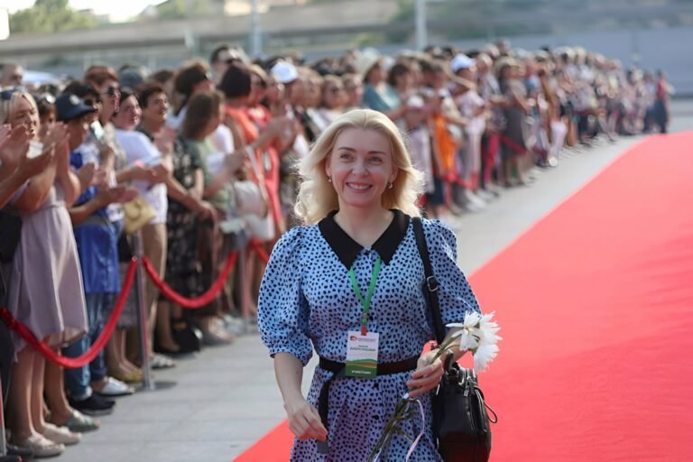Mastering Red Carpet Photography: Industry Secrets
