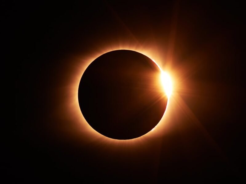 Photographer Launches Smart Eclipse App for Flawless Solar Captures