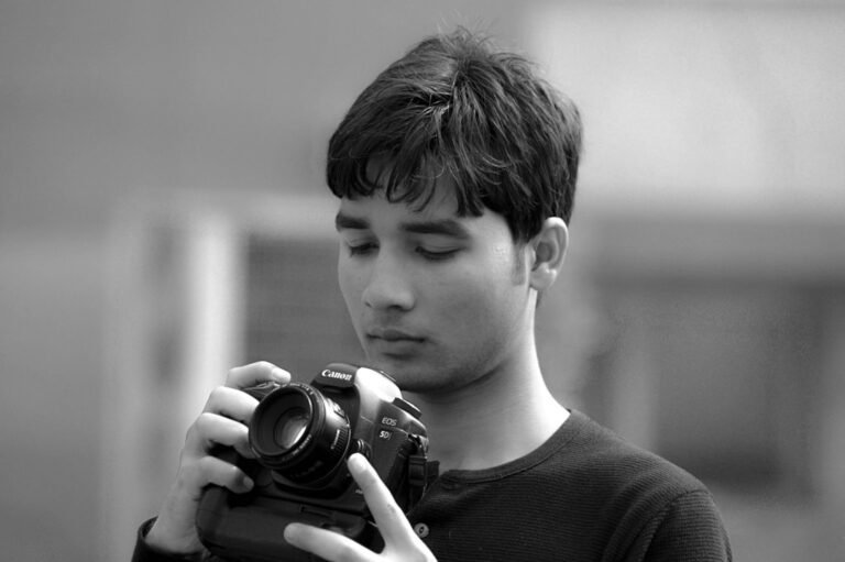 AI-Driven Posing Coach App Revolutionizes Portrait Photography