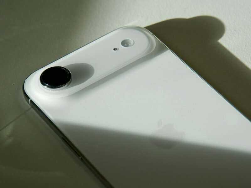 Variable Aperture Reality Check: iPhone 18 Pro Lab Testing