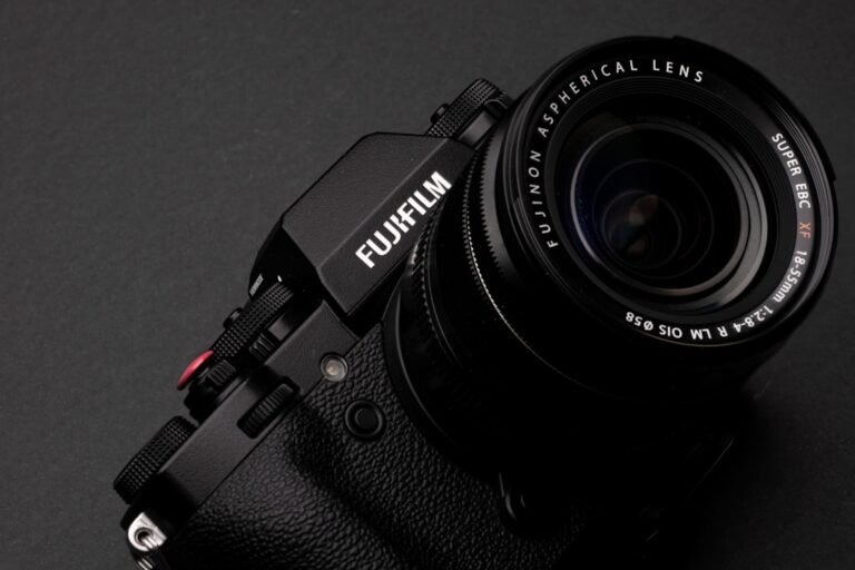 X-M5 vs X-E5: Weighing Value Against Build Quality