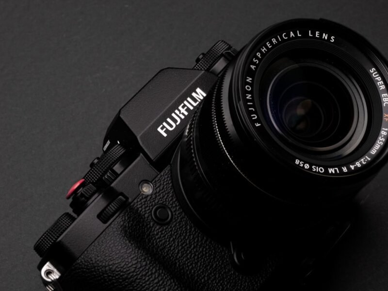 X-M5 vs X-E5: Weighing Value Against Build Quality